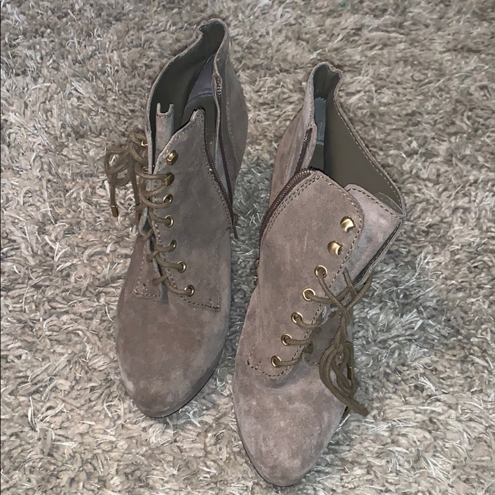 Stunning INC lace up heel bottles s 9